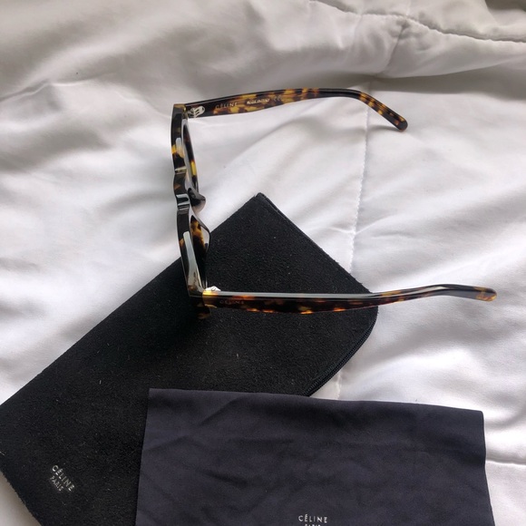 SOLD Céline Tortoiseshell Sunglasses 🕶 - Picture 4 of 5